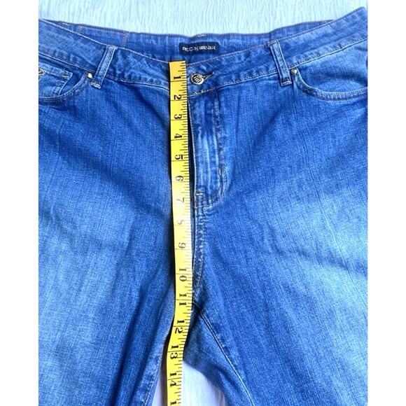 NWT Women's ROCAWEAR Roca Wear Med Wash Embroidered Denim Jeans -Plus Size 20W - Picture 12 of 16